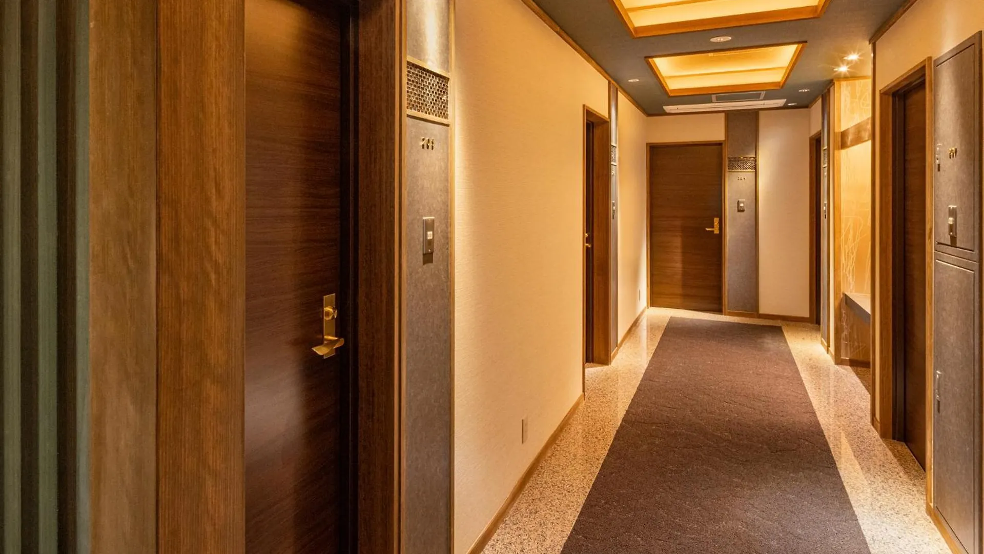 Ryokan Hakonenomori Okada Hotel