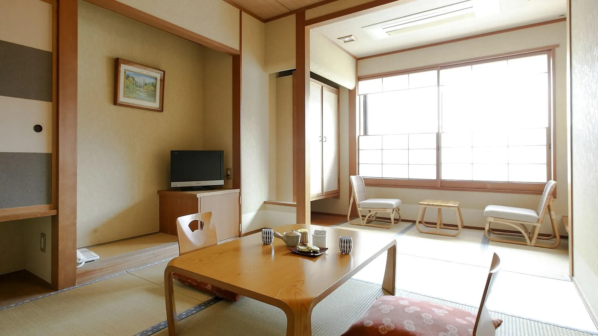 Hakonenomori Okada Hotel 4*, Hakone